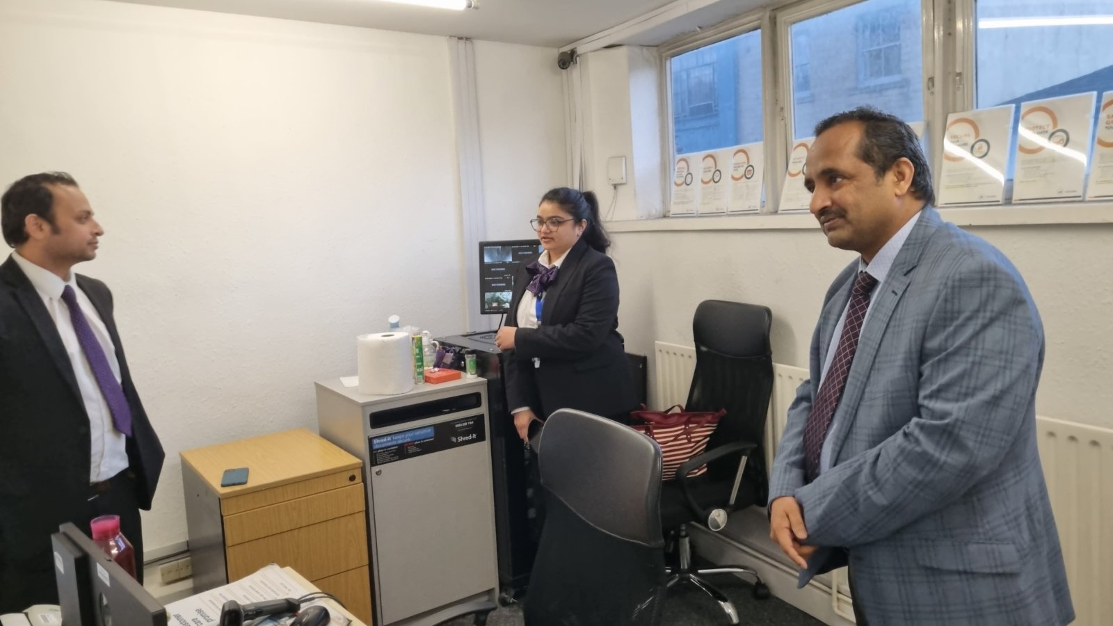 Consul General Dr Venkatachalam Murugan visited the VFS Bradford - 28th February, 2025